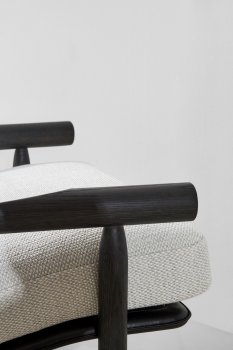 2016 A Stilt Armchair MEO IB 1057 (7)