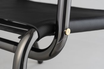 BP_Chopper_Chair_Detail_Button_1