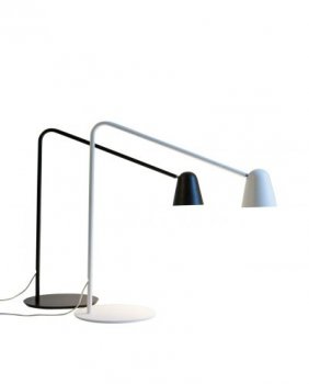 Formagenda-Benjamin-Hopf-0000-CHAPLIN-Table-Lamp-Lampe-Black-White-Freisteller-400x496
